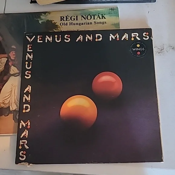 Paul McCartney Venus & Mars Vinyl Record - Picture 1 of 4